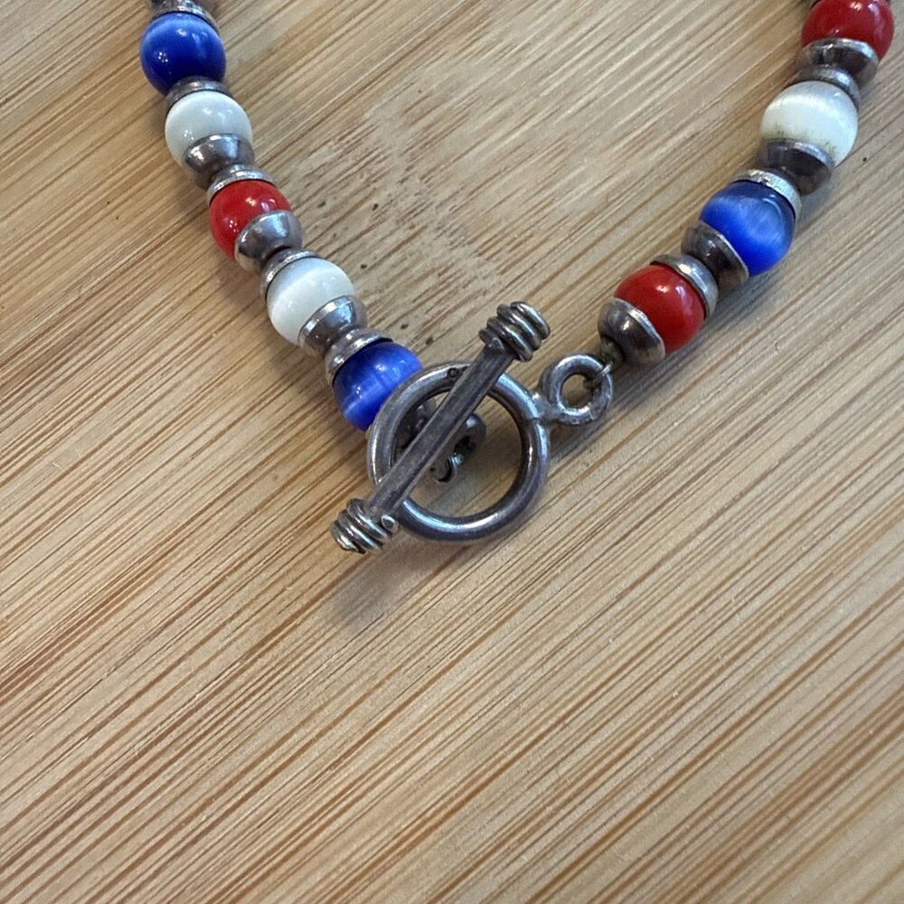 RED WHITE AND BLUE BEAD BRACELET UNBRANDED STERLING CLASP - Picture 3 of 4
